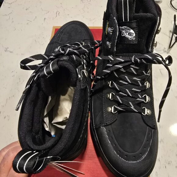 VANS Sk8-Hi MTE-2 Shoe Black Iguchi New Men Boots Blackout SIZE 10.0 MENS - Picture 4 of 11